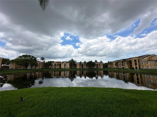 Building Photo - 2120 W Preserve Way