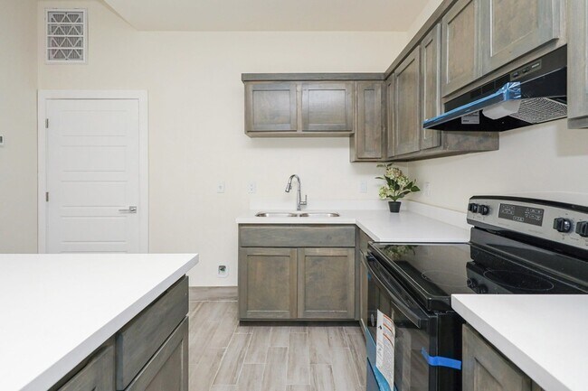 Building Photo - 9109 McPherson Rd