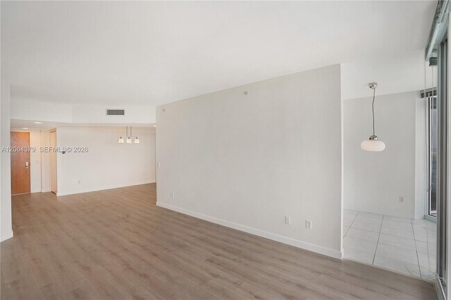 Building Photo - 21205 Yacht Club Dr
