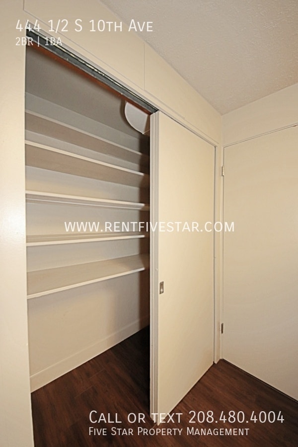 Building Photo - 444 1/2 S 10th Ave-