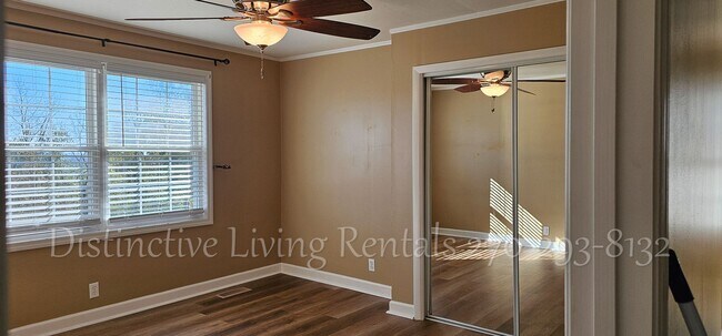 Building Photo - Stunning River & Mountain Views in South Pittsburg, Tennessee