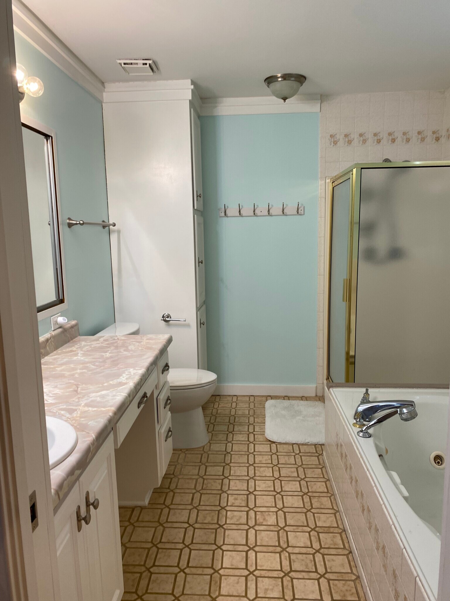 Building Photo - 5802 Monterey Ave