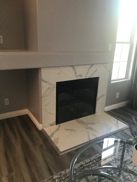 FIREPLCE - 2201 Ramsgate Dr