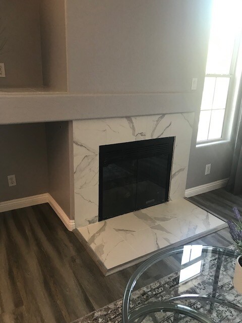 FIREPLCE - 2201 Ramsgate Dr