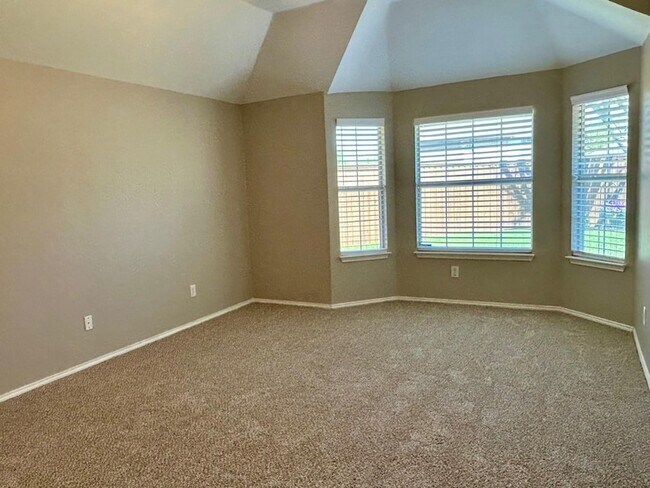 Building Photo - 7928 Hazeltine Dr