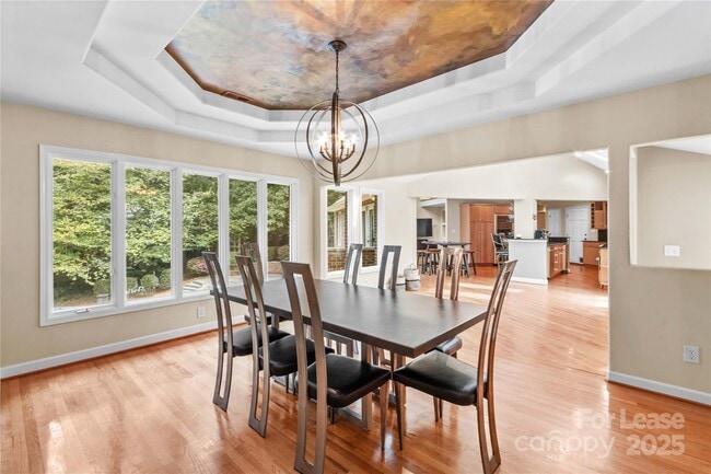 Building Photo - 709 Normandy Rd