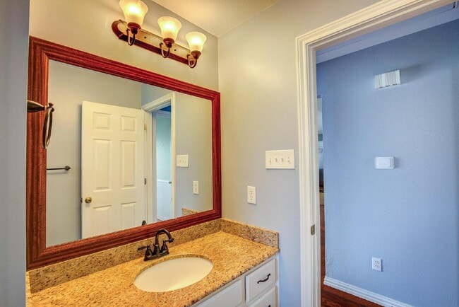 Building Photo - Charming 3 Bedroom Oasis on 2.5 Acres!