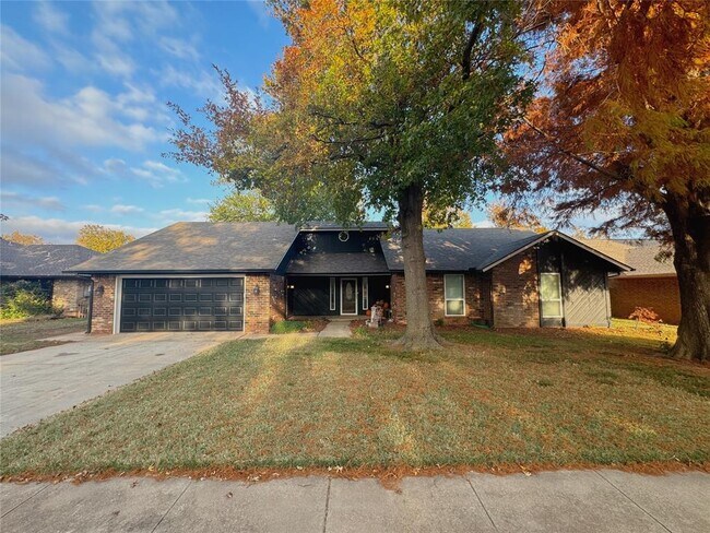 Building Photo - 408 Little Chisholm Cir