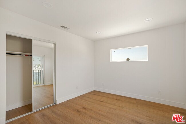 Building Photo - 1619 2nd Ave