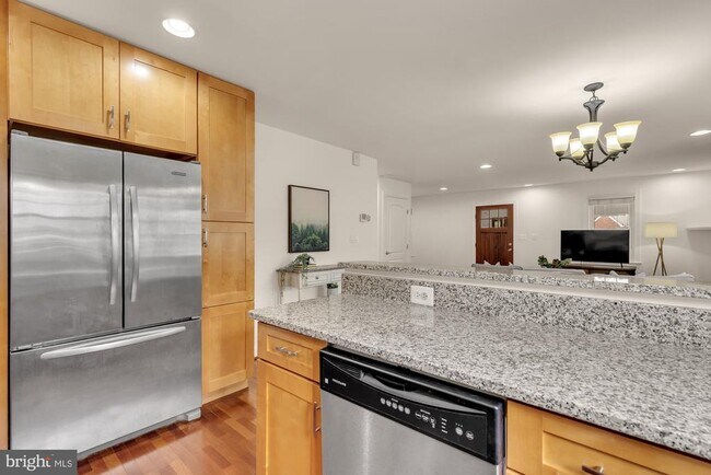 Building Photo - 8604 Woodlawn Ct