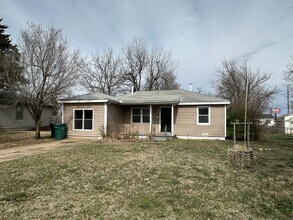 Building Photo - 4221 SE 46th St