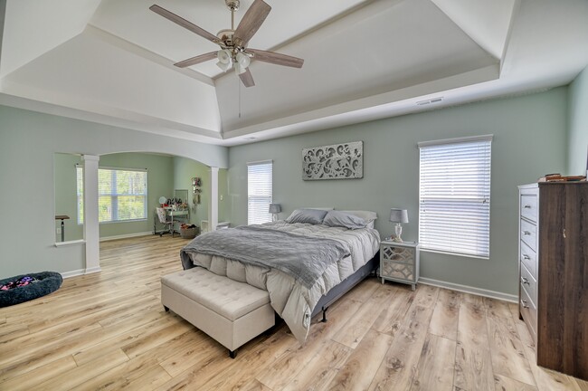Building Photo - 412 Ponzer Ct N