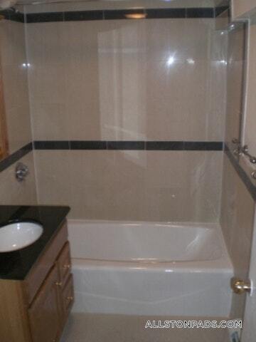 Building Photo - 4 President Terrace