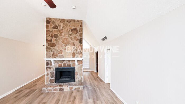 Building Photo - 125 Cowan Dr