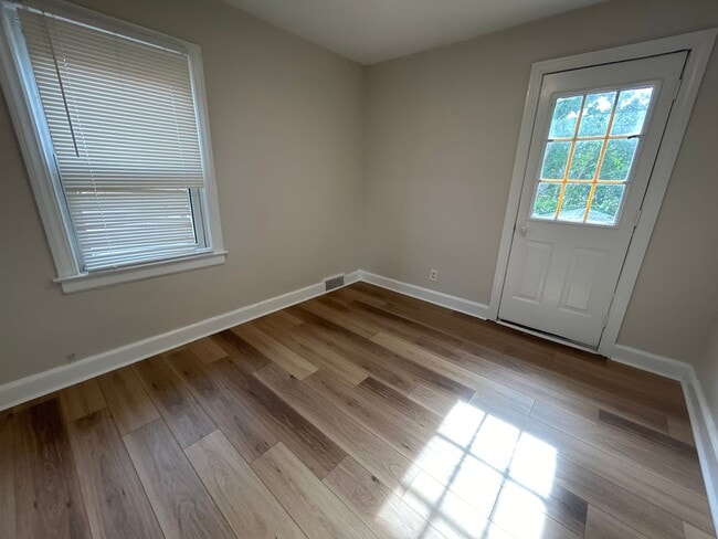 Building Photo - LARGE WESTSIDE FULLY REHABBED HOME -  3 be...