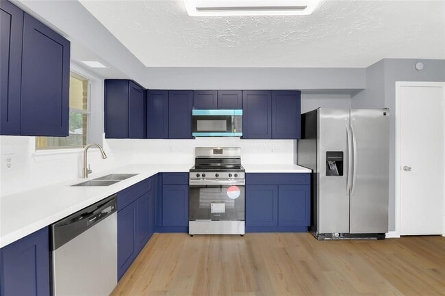 Building Photo - 4534 Towergate Dr