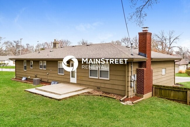 Building Photo - 3 Bedroom Pet-Friendly Home in KANSAS CITY, MO with Main Street Renewal