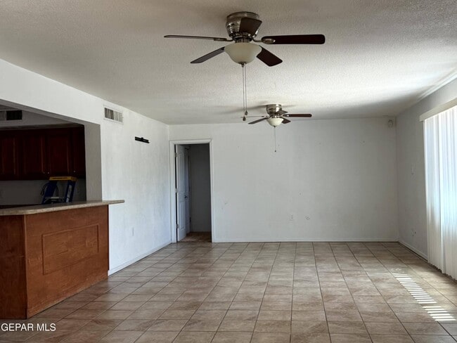 Building Photo - 2801 Hawick Rd