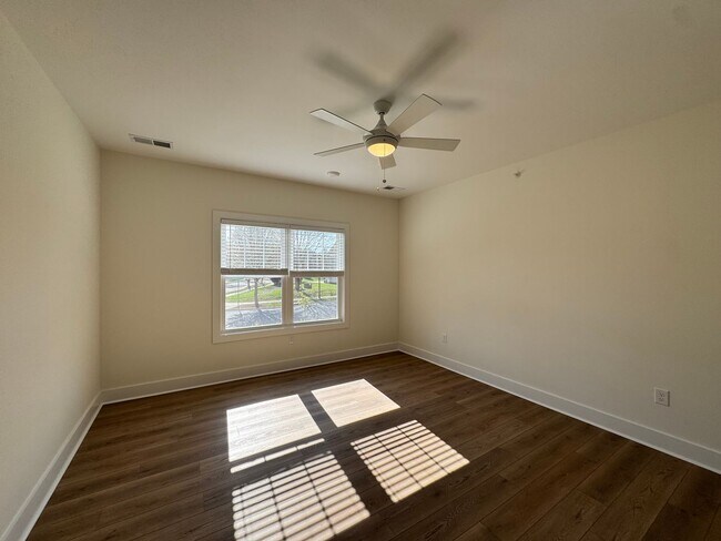 Building Photo - 420 Capstone Dr