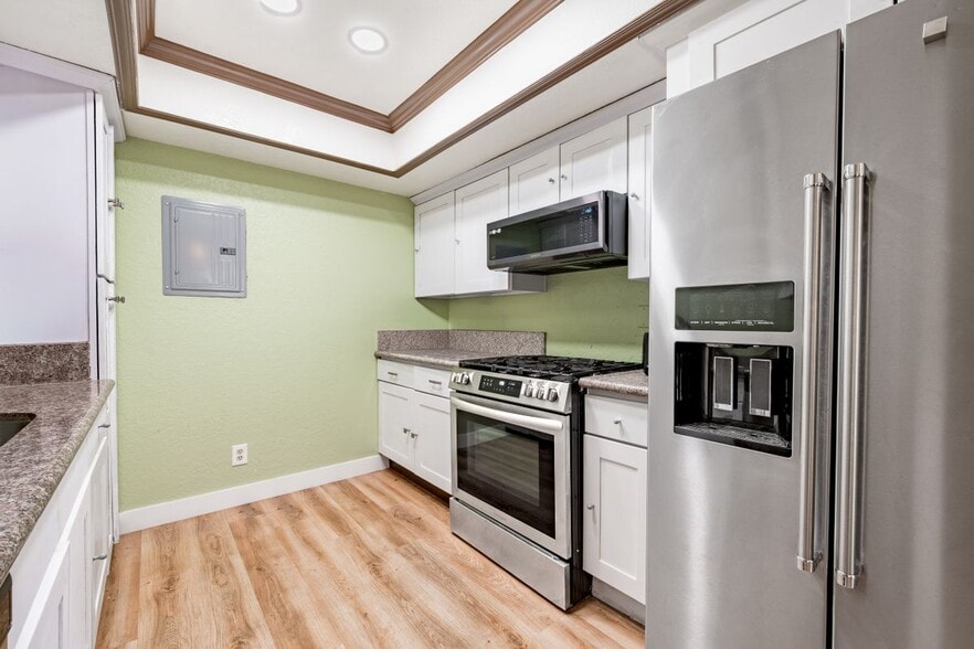 Building Photo - 9006 Stacie Ln