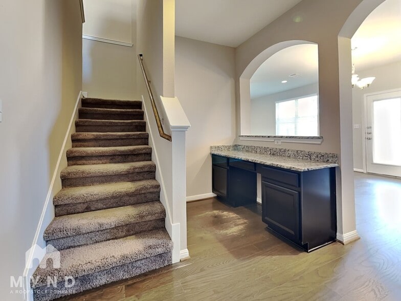 Building Photo - 125 Kavanaugh St