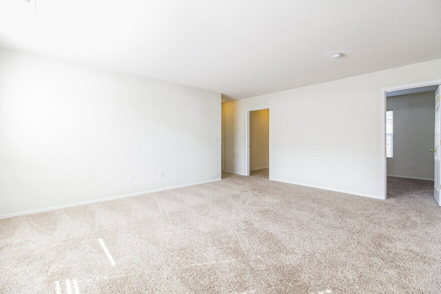 Building Photo - 912 Mailwood Dr