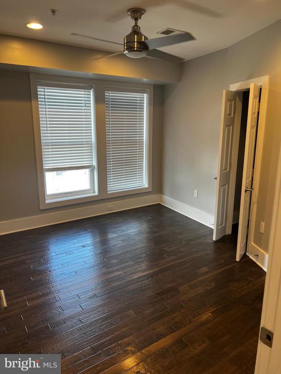 Building Photo - 1220 19th St NE