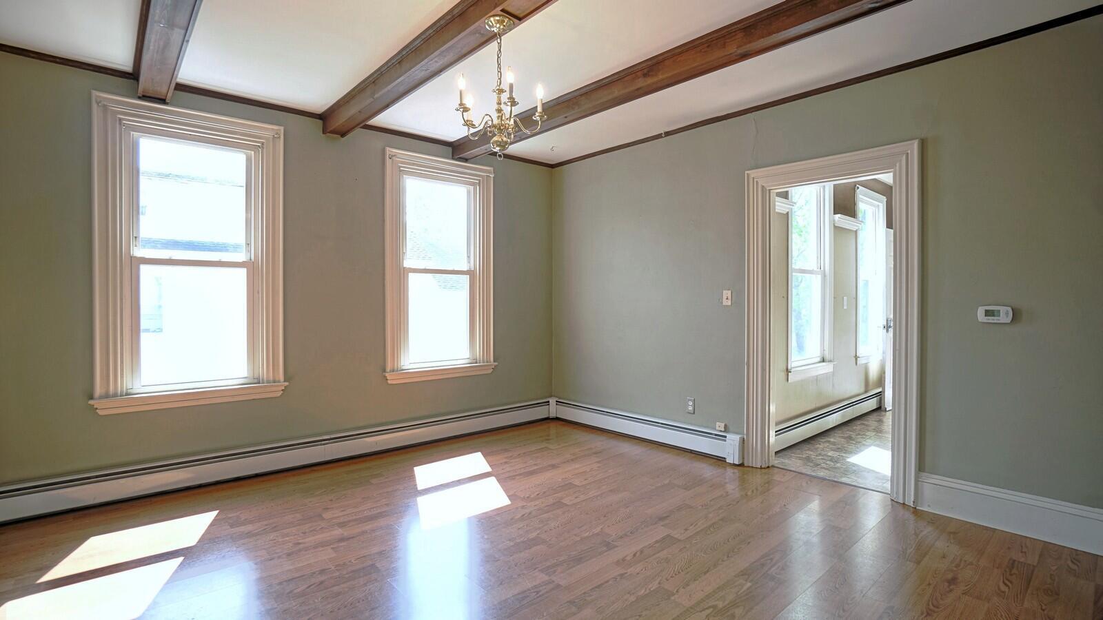 Living Room - 84 High St