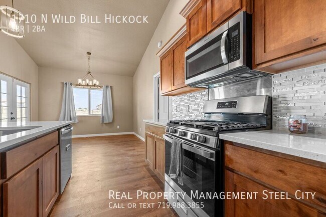 Building Photo - 1710 N Wild Bill Hickock Dr