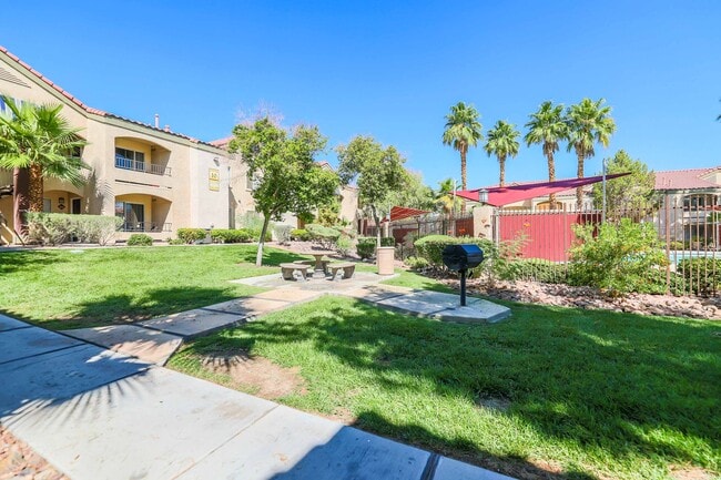Building Photo - 7885 W Flamingo