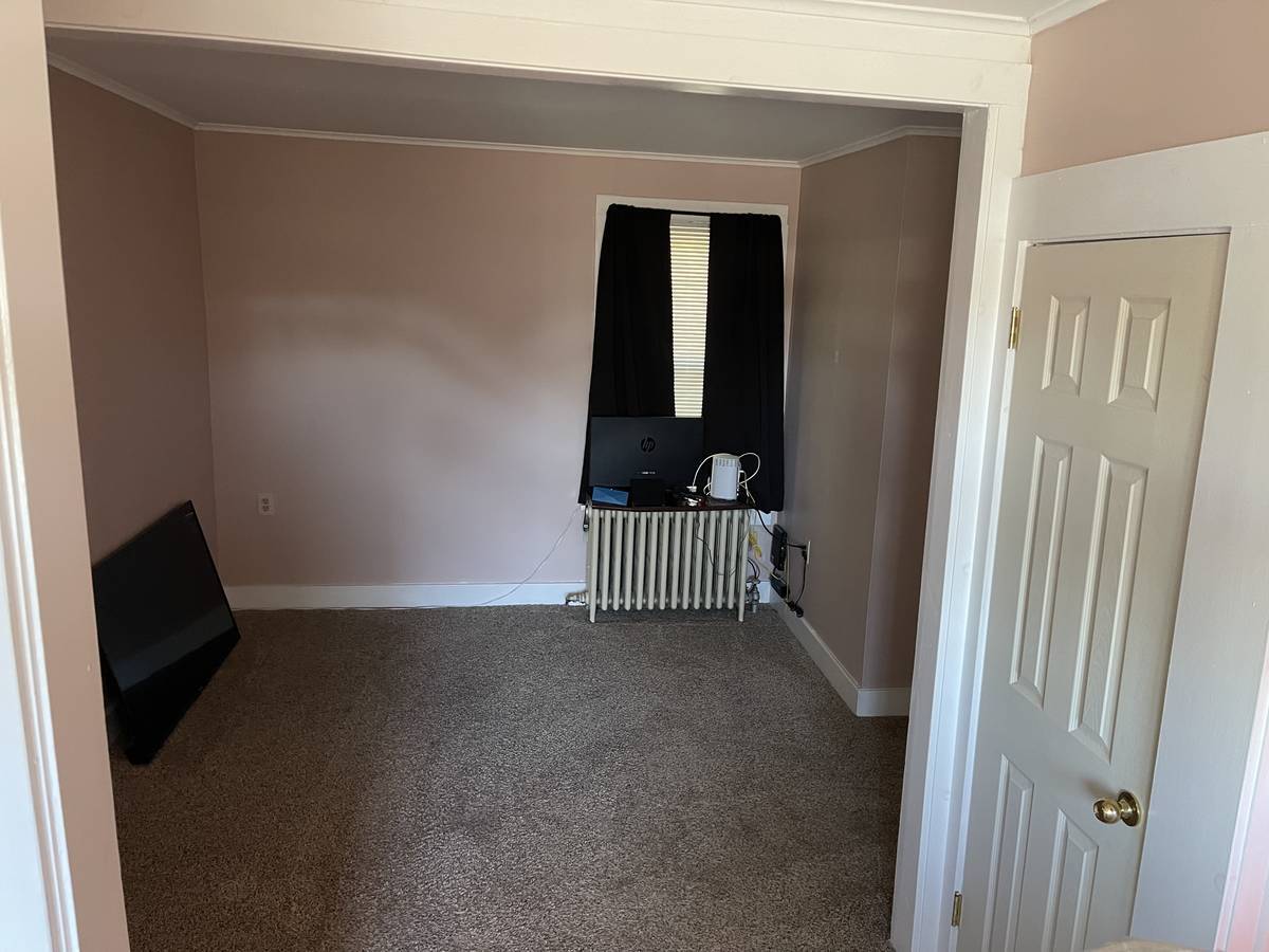 Sitting Room - 129 Troy Schenectady Rd