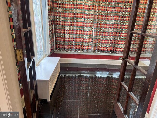 Building Photo - 3902 Hadley Square W