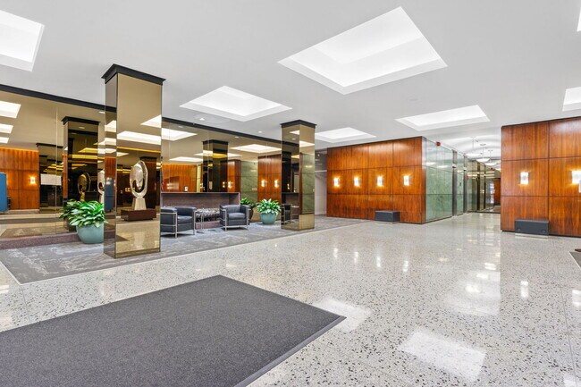 Building Photo - 535 N Michigan Ave