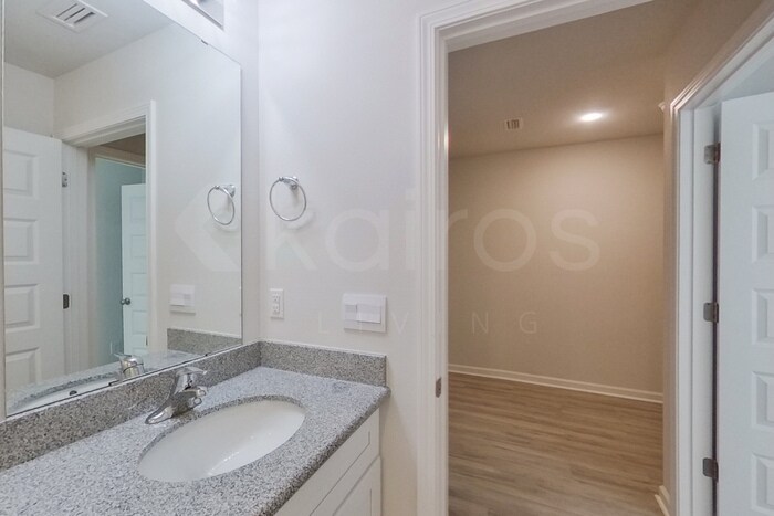 Building Photo - 4682 Malay Cir