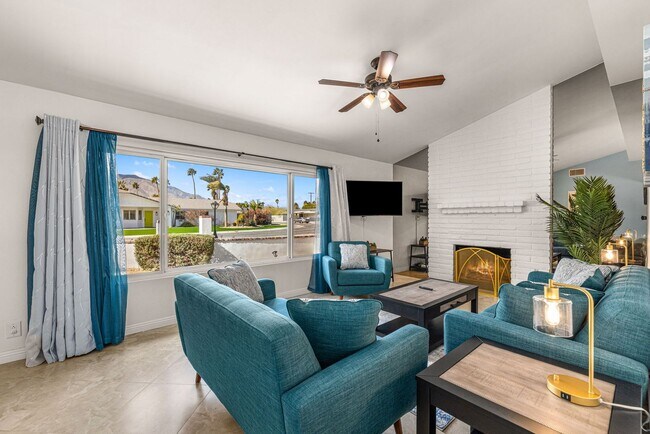 Building Photo - Sunnyside House with Pool in Palm Springs (Monthly Only - No Long Term)