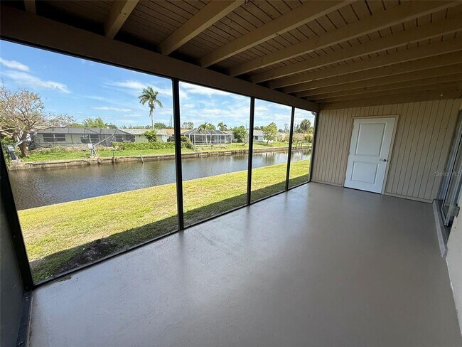 Building Photo - 3111 Riverside Dr