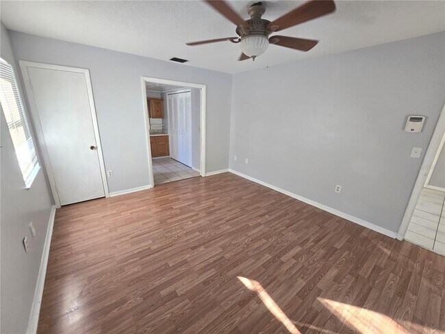 Building Photo - 6117 Shadow Wood Ct