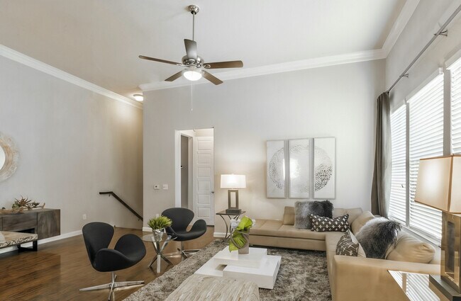 Building Photo - Where Elegance and Comfort Align!