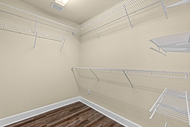 Building Photo - RARE TO FIND !!! TWO ENSUITE MASTER BEDROO...