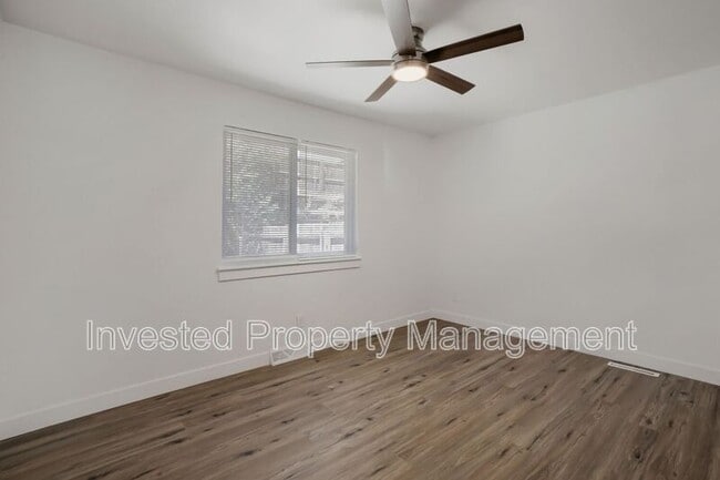 Building Photo - 6473 Newcombe Ct