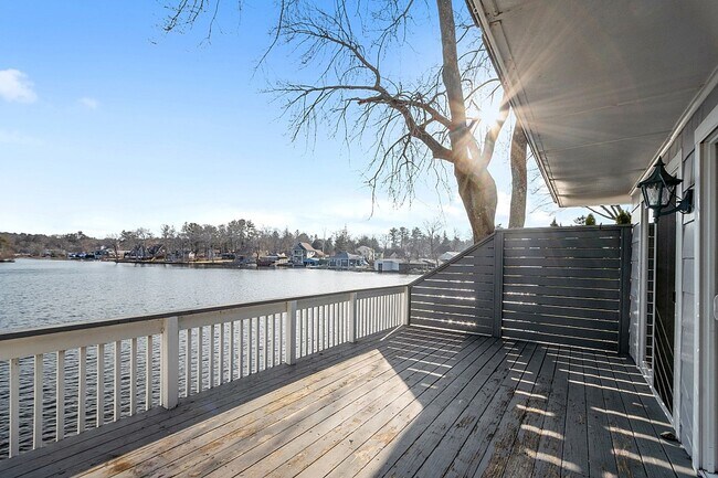 Building Photo - 52 Point Pleasant Rd