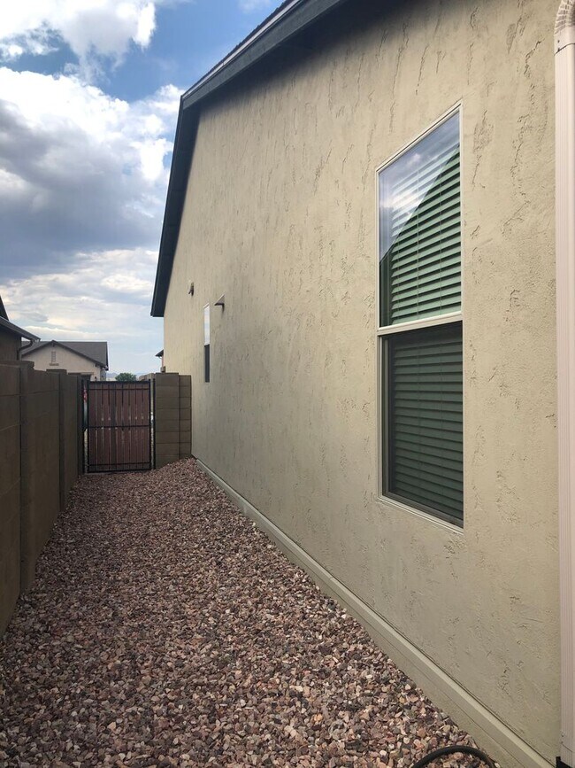 Building Photo - Beautiful 3 Bedroom in Bright Star, Chino Valley
