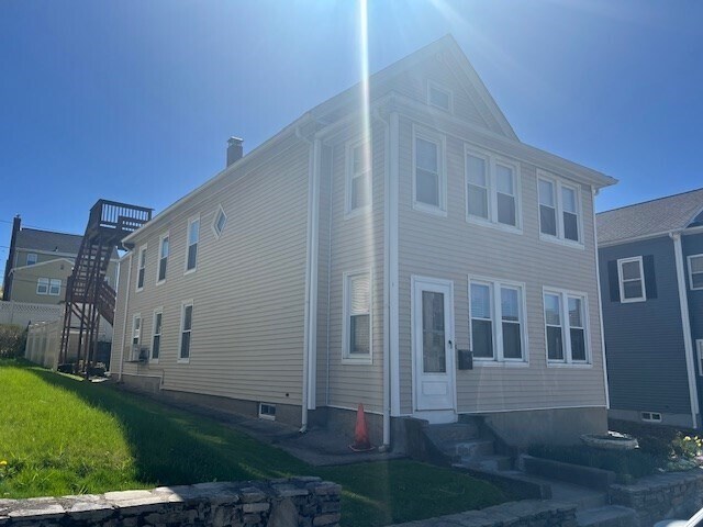 Building Photo - 14 Prentice St