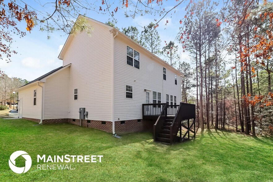 Building Photo - 152 Falcon Pointe Ln