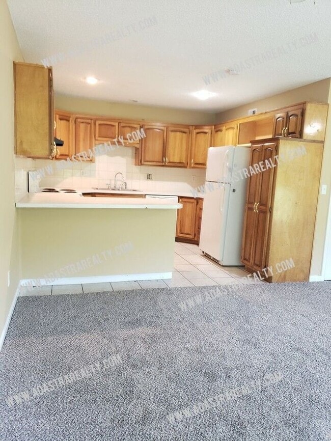 Building Photo - Spacious and Modern Duplex in North Olathe-Available NOW!!