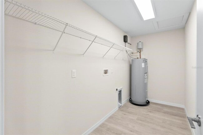 Building Photo - 28 Rainstone Ln