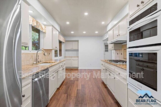 Building Photo - 7919 Ridgemont Dr