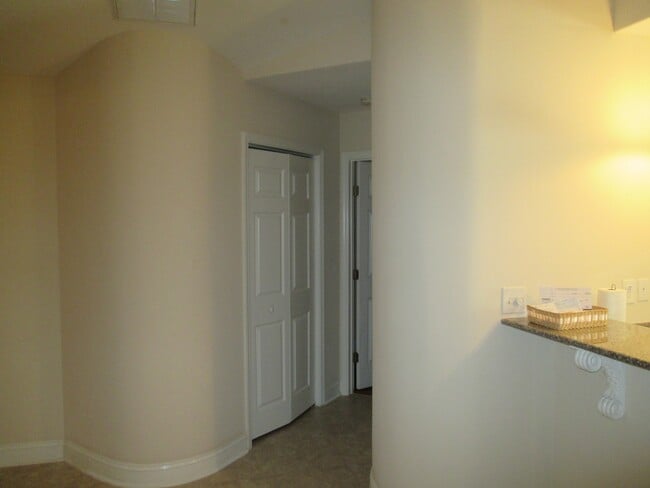Building Photo - 105 Westwood Ct