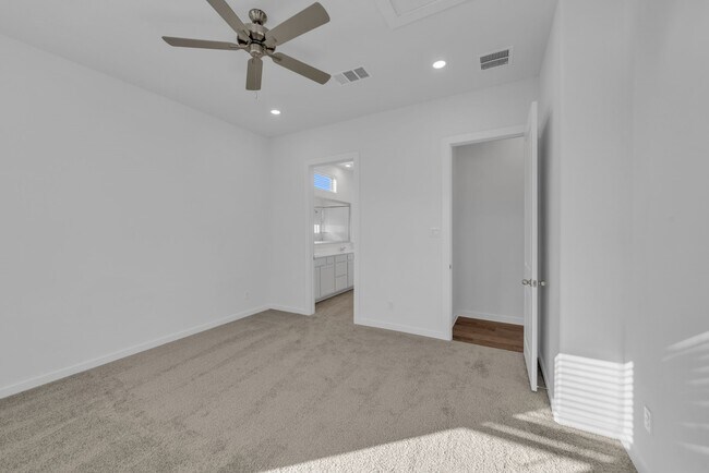 Building Photo - 3244 Loam Ln