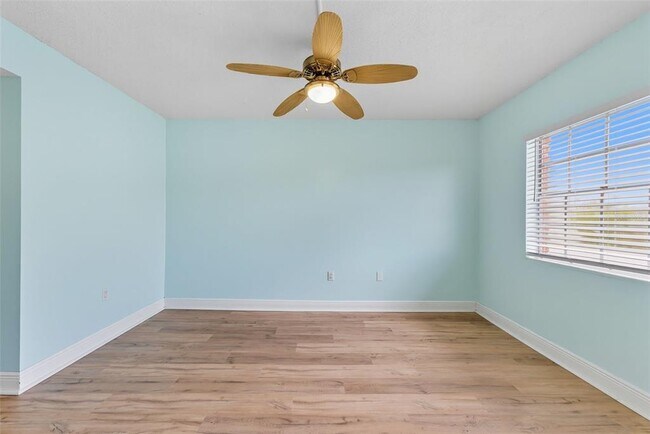 Building Photo - 2521 Caper Ln
